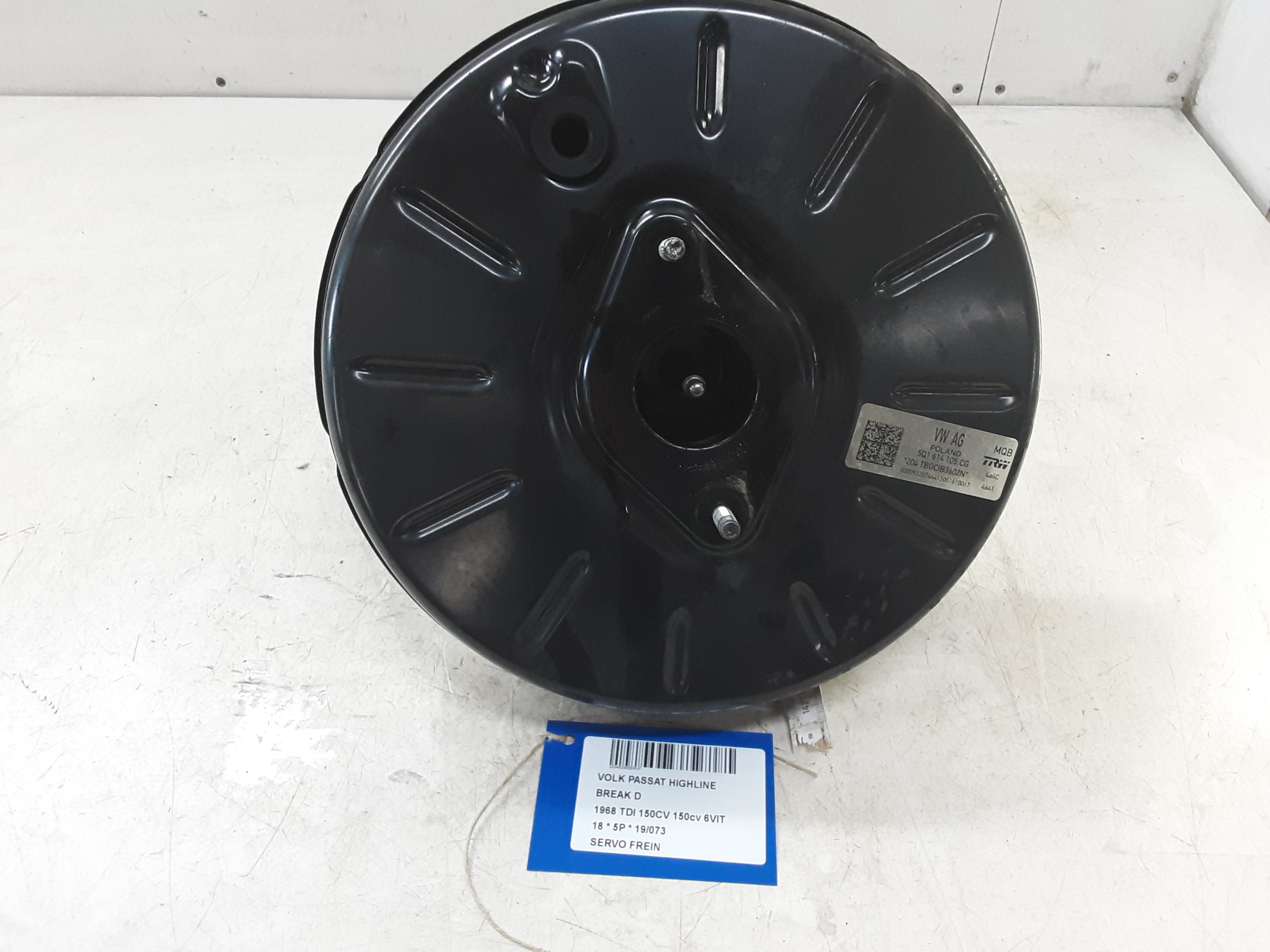 REMBEKRACHTIGER Vw PASSAT 11/14 - 19