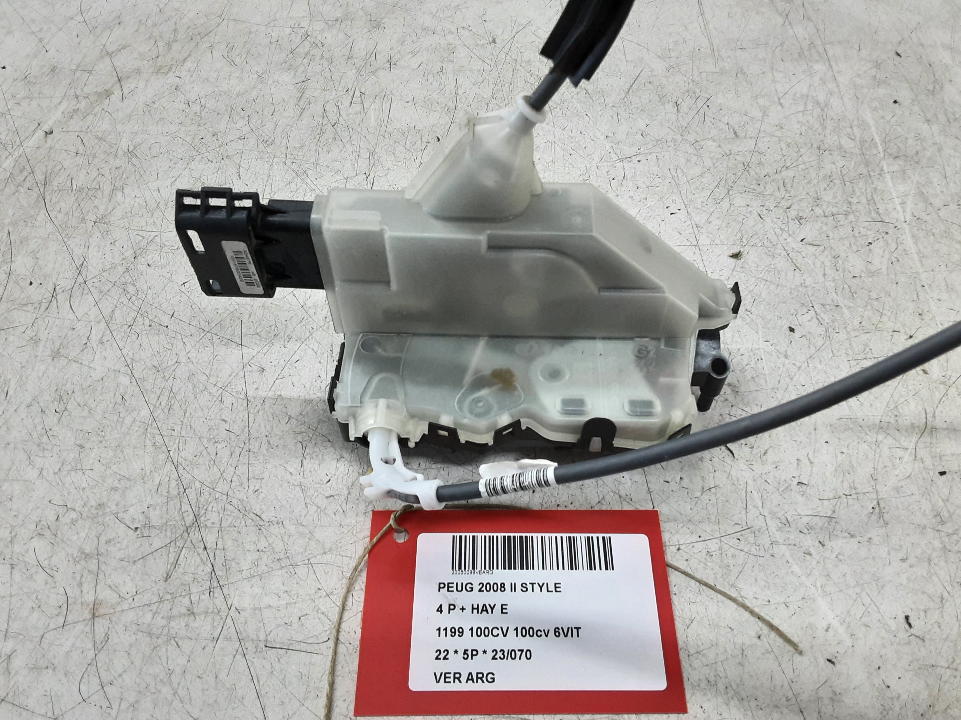 VERROUILLAGE DE PORTE ARRIERE GAUCHE Peugeot 2008 (2) 8/19+