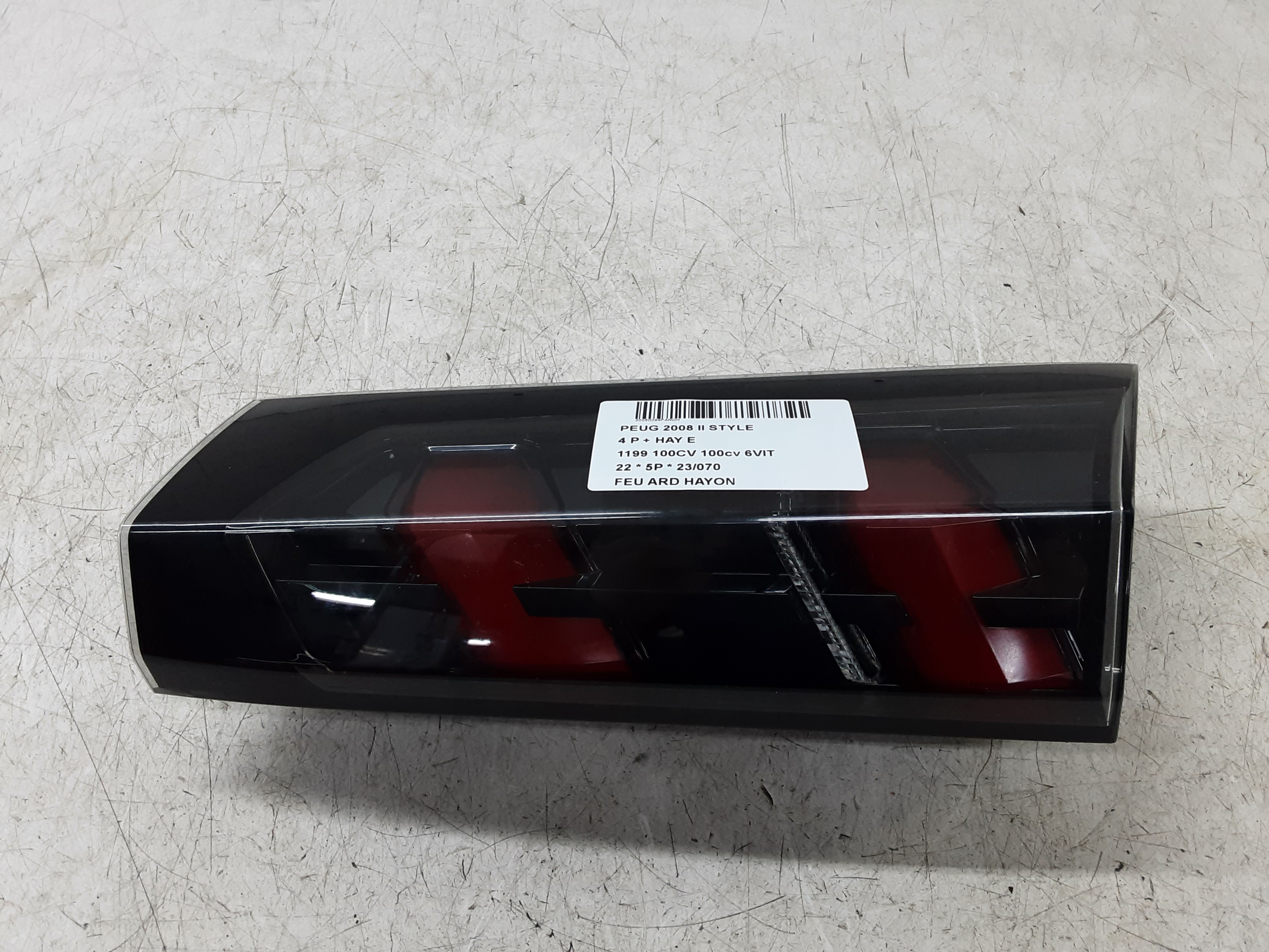 LICHT ACHTERKLEP RECHTS Peugeot 2008 (2) 8/19+