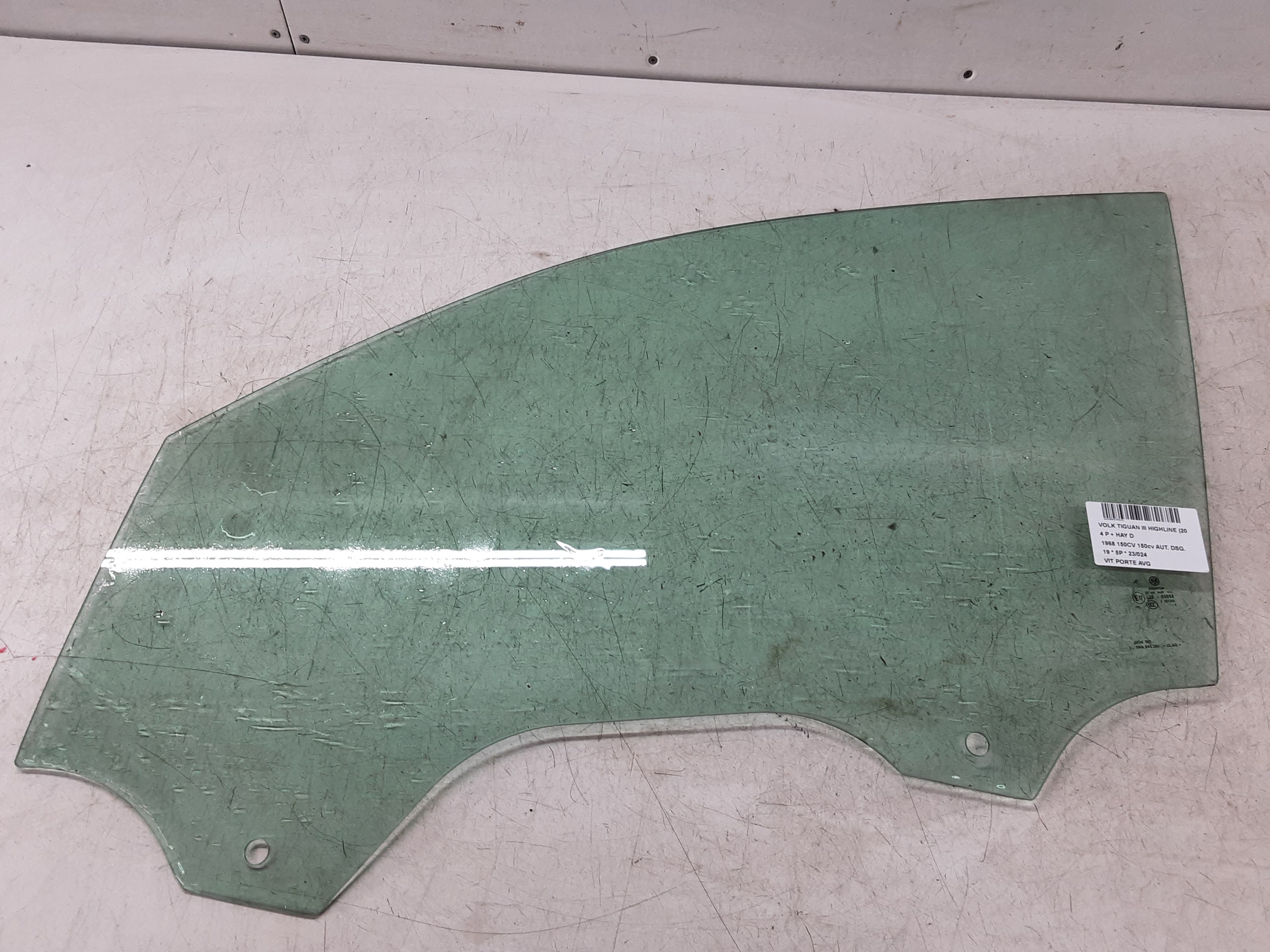 RUIT VOOR LINKS Vw TIGUAN (3) 02/16- 10/20