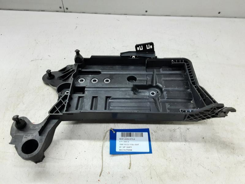 BATTERIETRÄGER Seat LEON (3) (5F) FaceLift 1/17 - 5/20