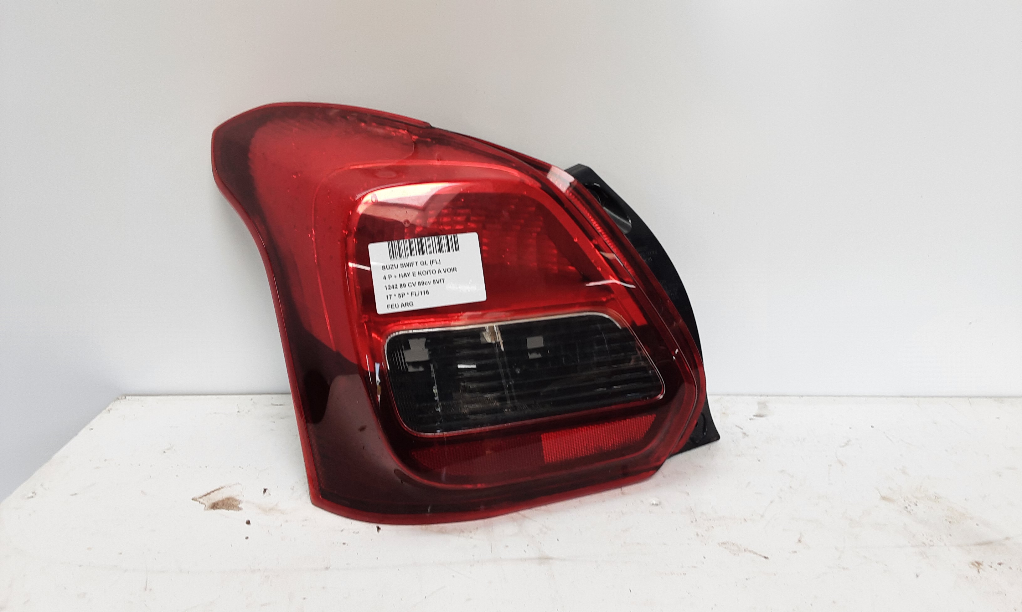 ACHTERLICHT LINKS Suzuki SWIFT 4/17+