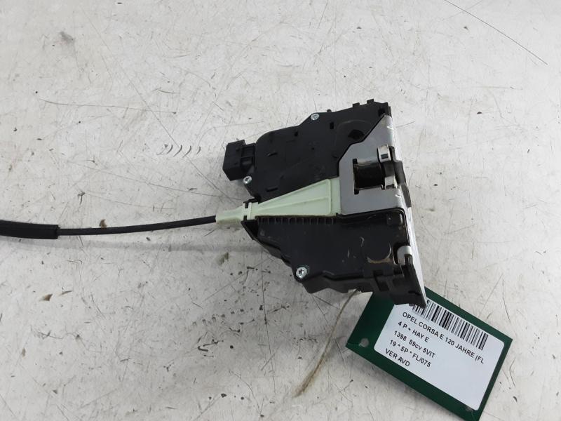 VERROUILLAGE DE PORTE AVANT DROITE Opel CORSA E 10/14-  19