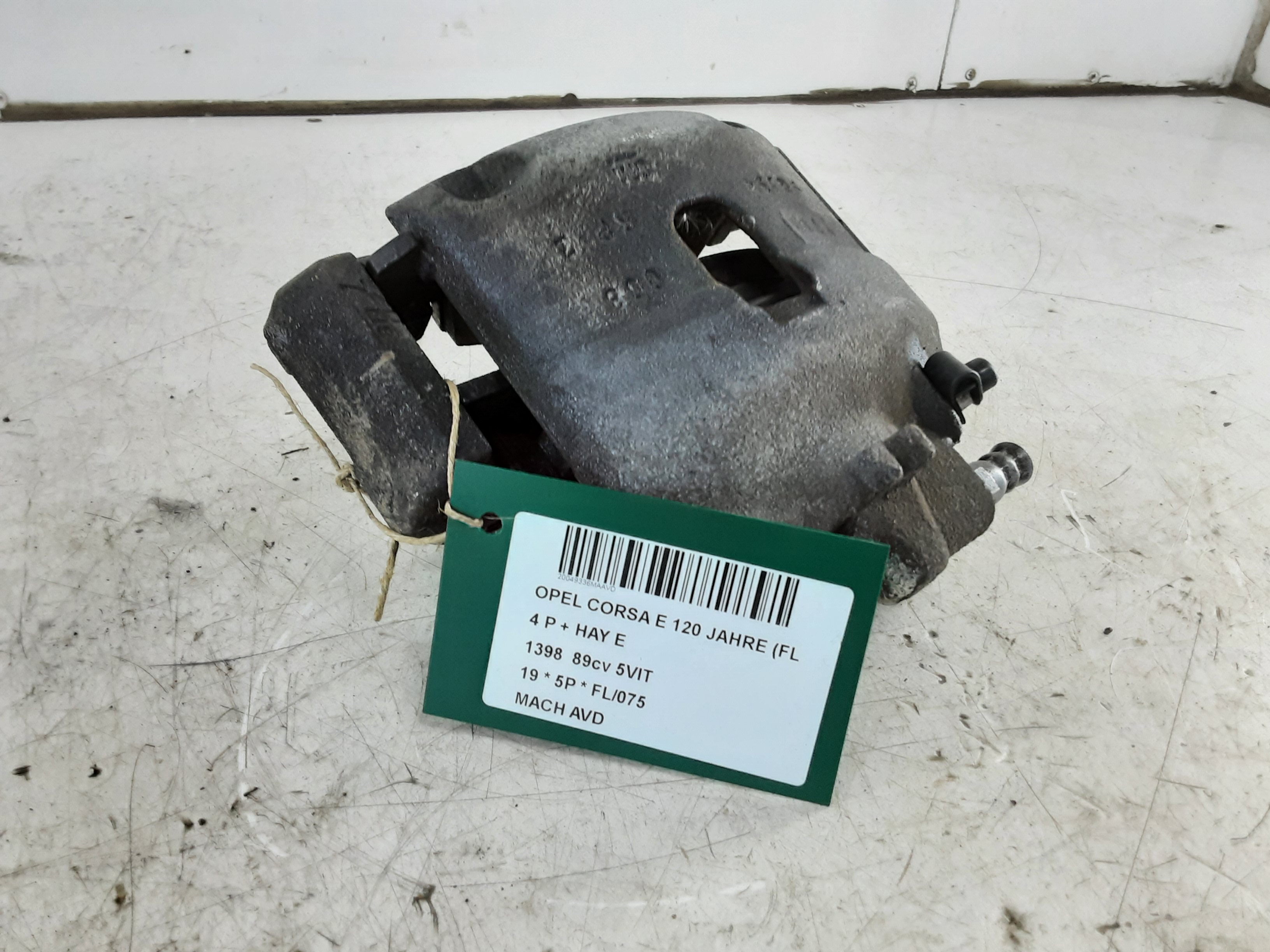 MACHOIRE AVANT DROITE Opel CORSA E 10/14-  19