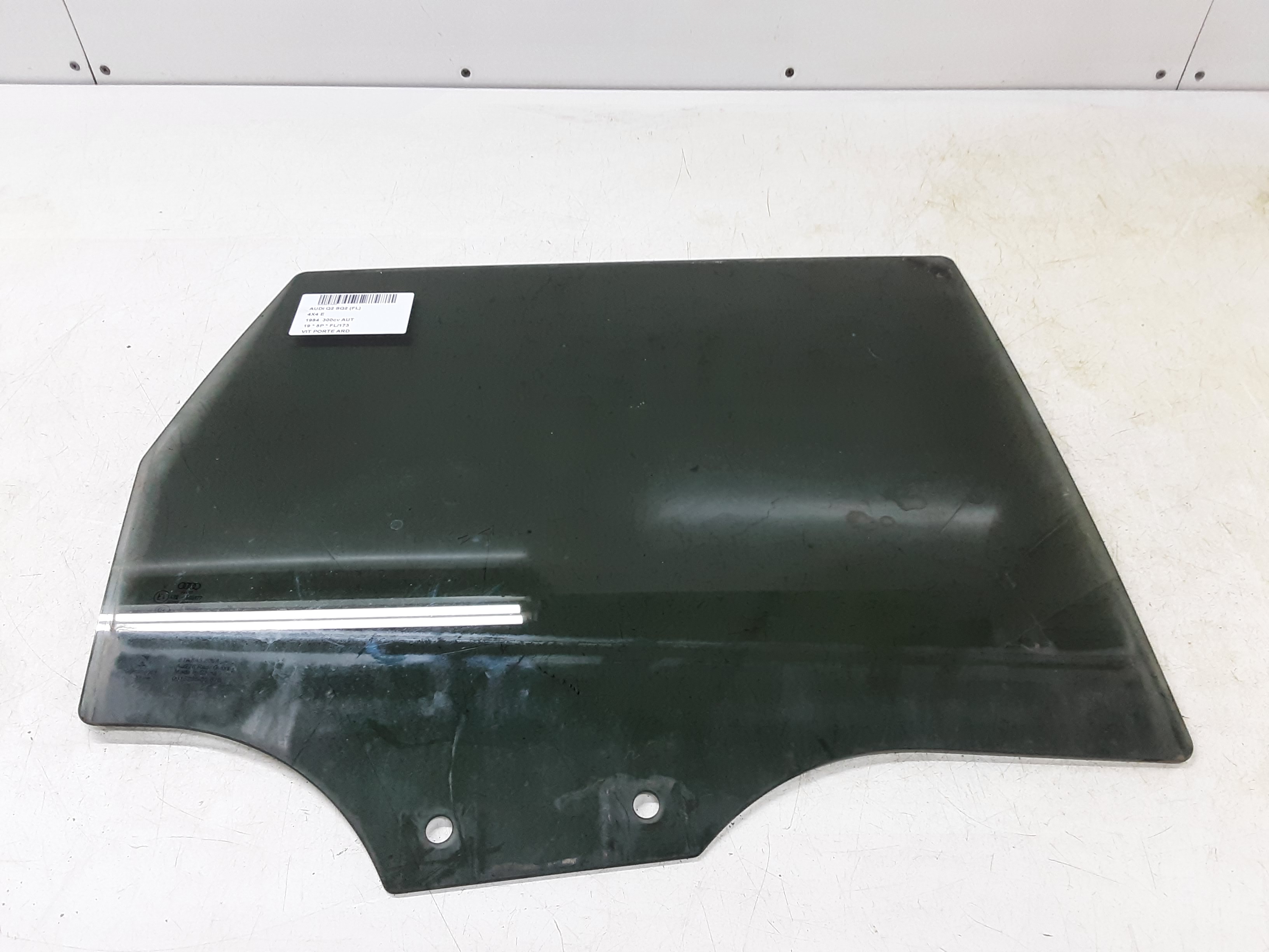 RIGHT REAR DOOR WINDOW Audi SQ2