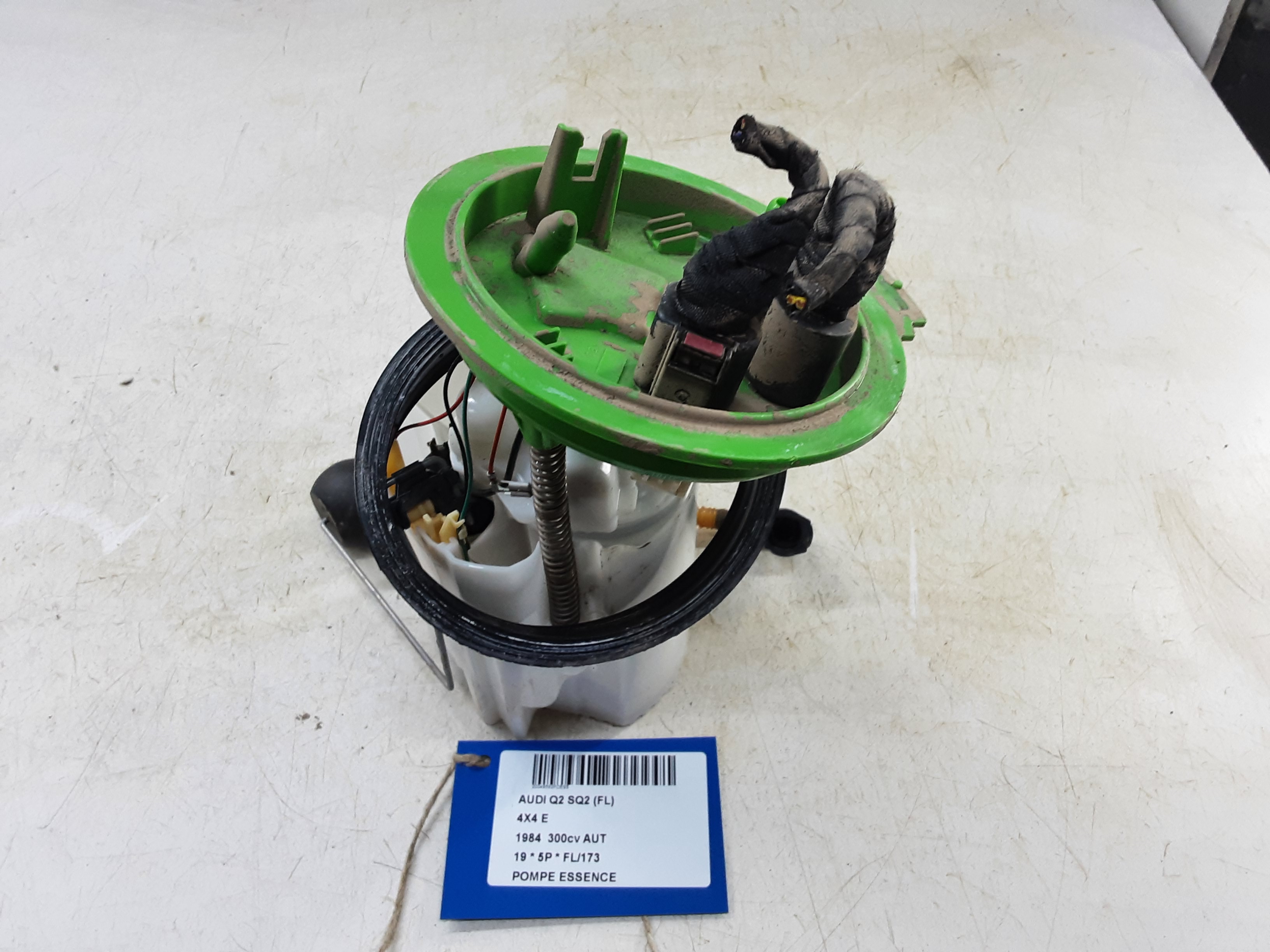 BENZINE POMP Audi SQ2