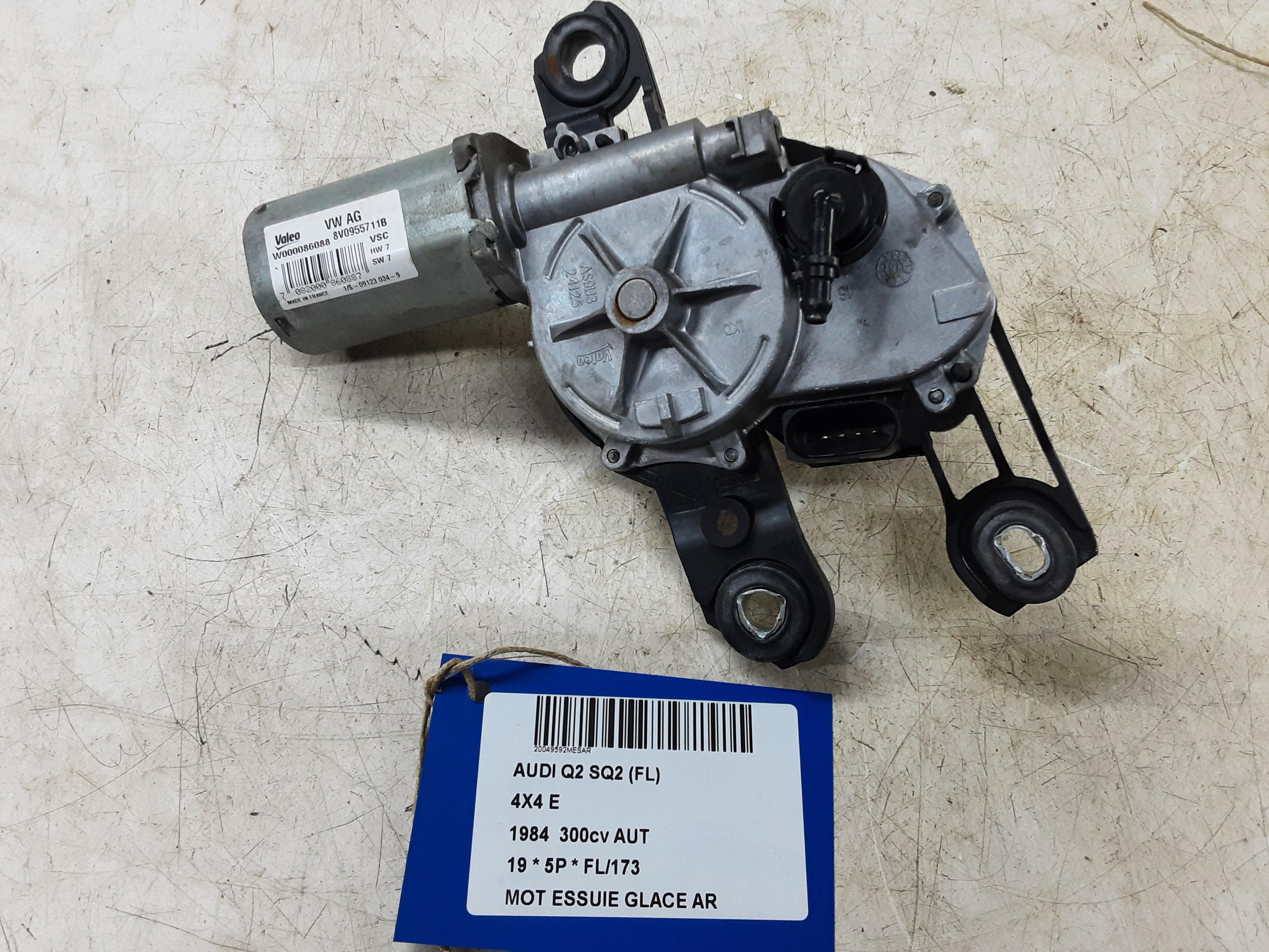 MOTEUR D&#039;ESSUIE-GLACE ARRIERE Audi SQ2