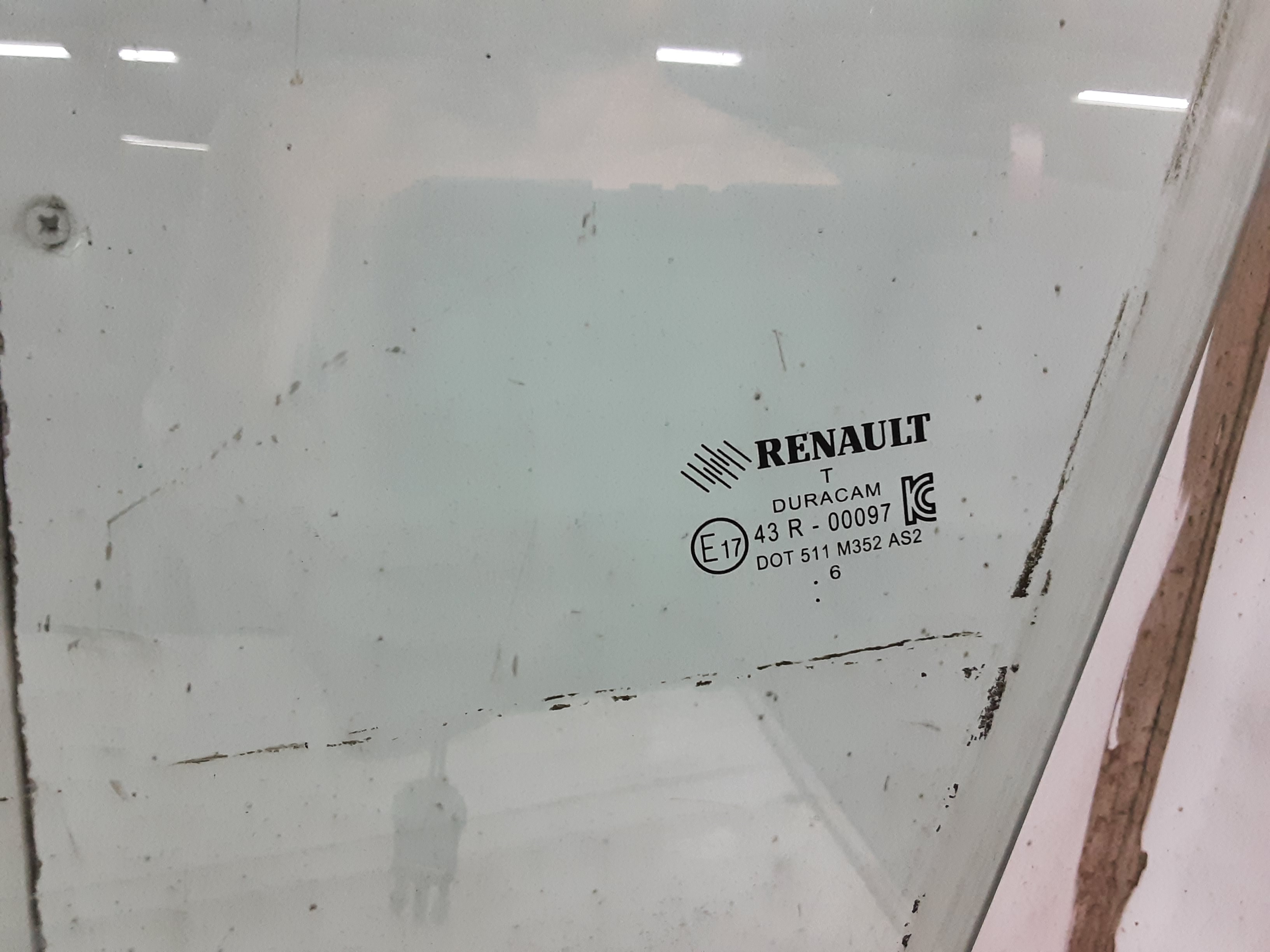 VITRE DE PORTE AVANT GAUCHE Renault CLIO IV 7/16 - 20 FaceLift