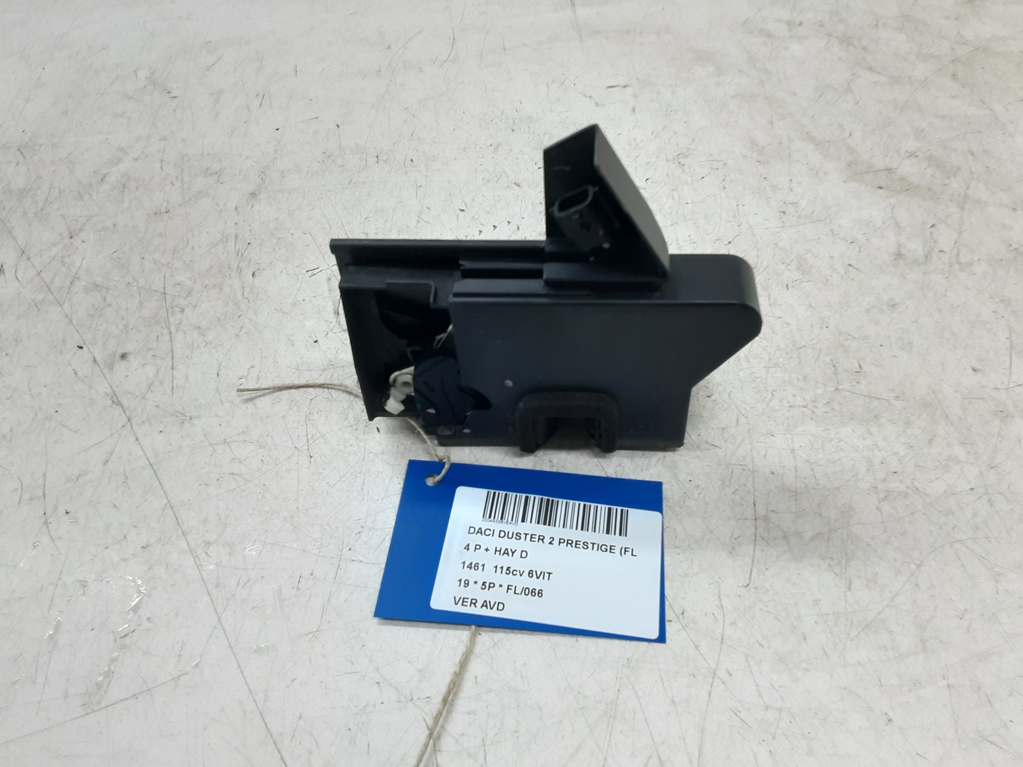 VERROUILLAGE DE PORTE AVANT DROITE Dacia DUSTER 1/18+