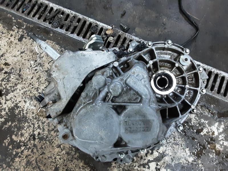 VERSNELLINGSBAK Dacia DUSTER 1/18 - 24