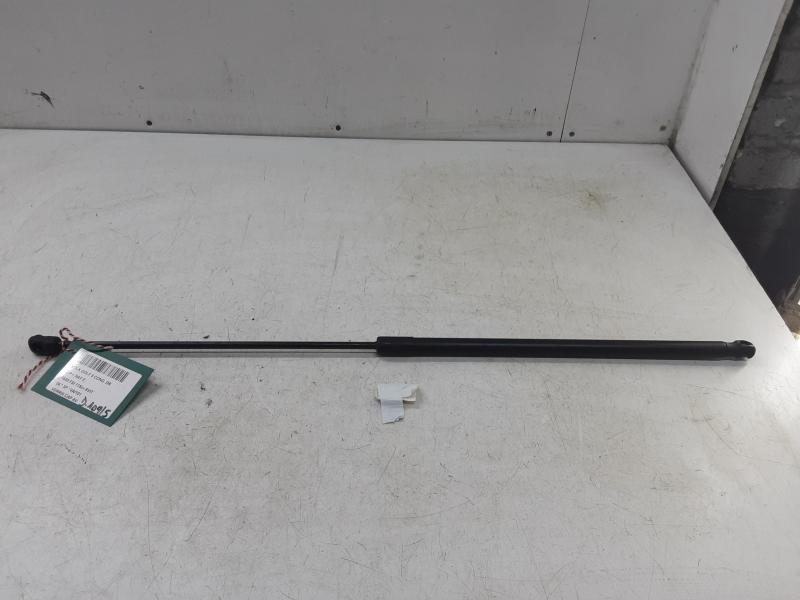 VERIN DE CAPOT AVANT Vw GOLF V 11/03 - 08