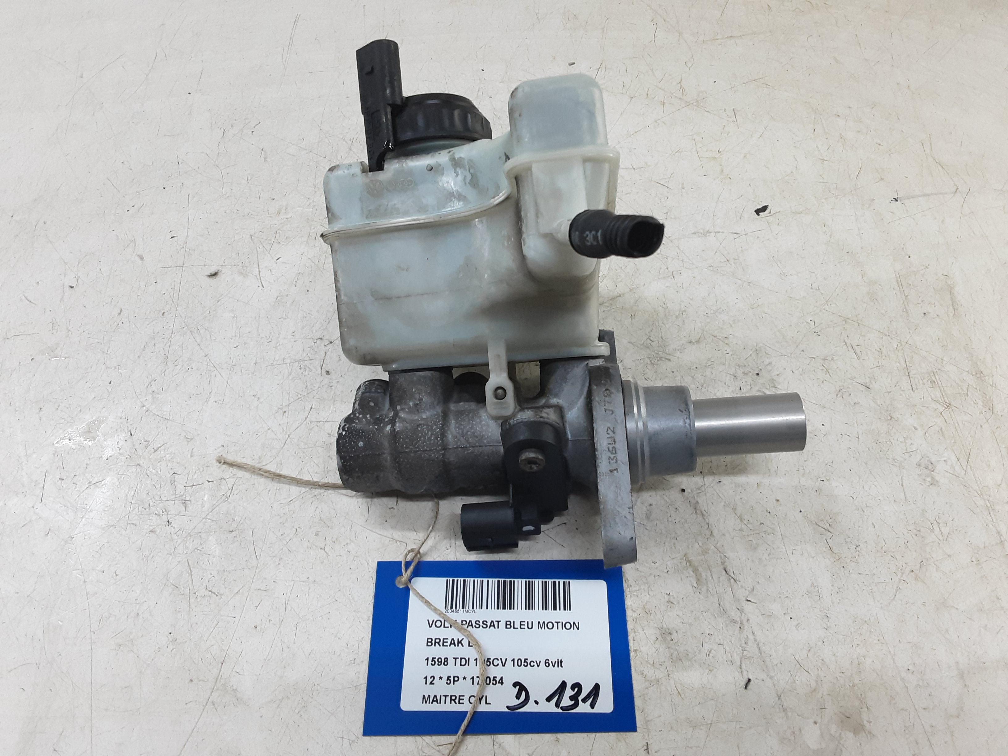 HOOFDREMCILINDER Vw PASSAT 11/10 - 14