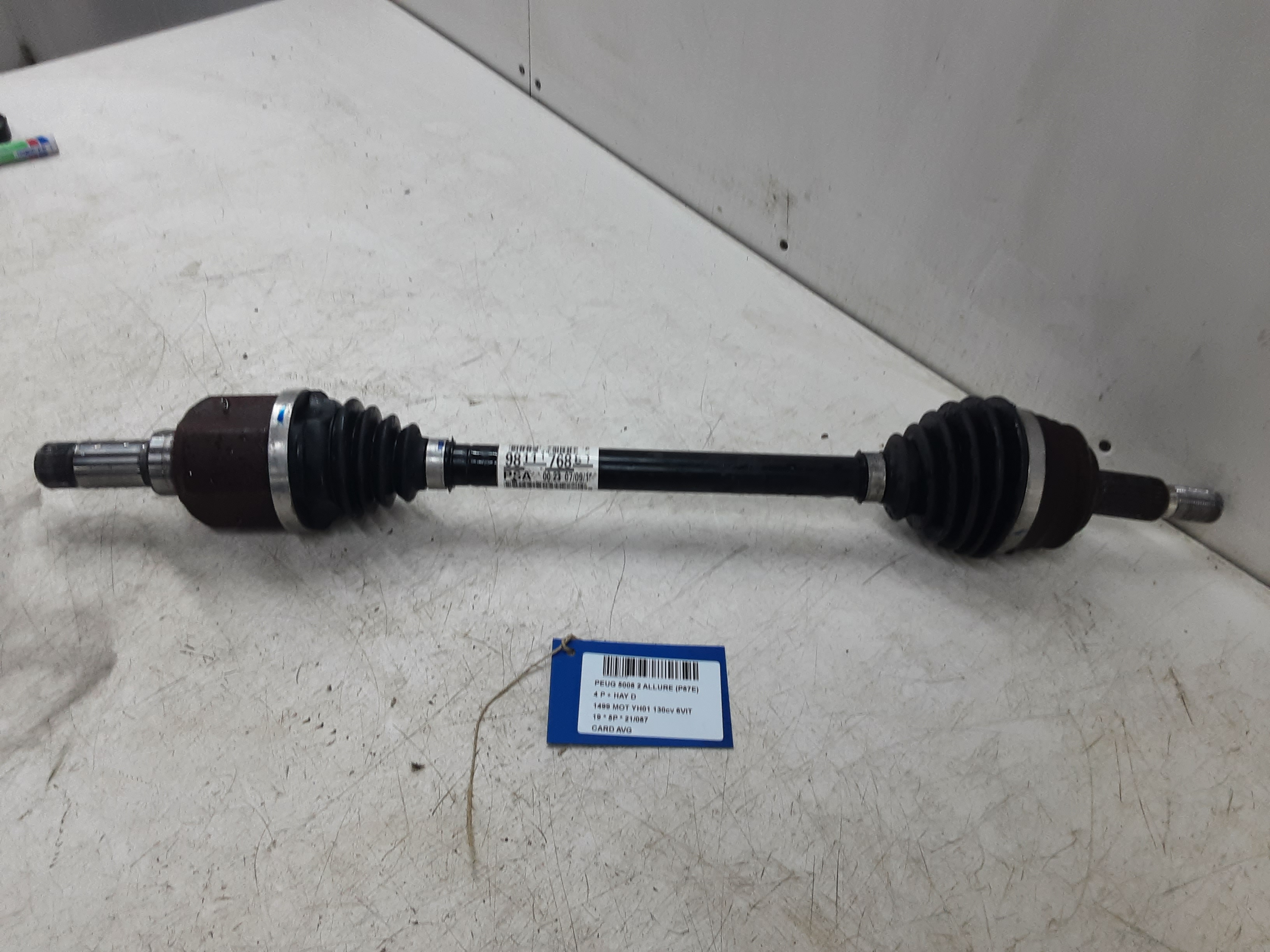 AANDRIJFAS VOOR LINKS Peugeot 5008 6/17+
