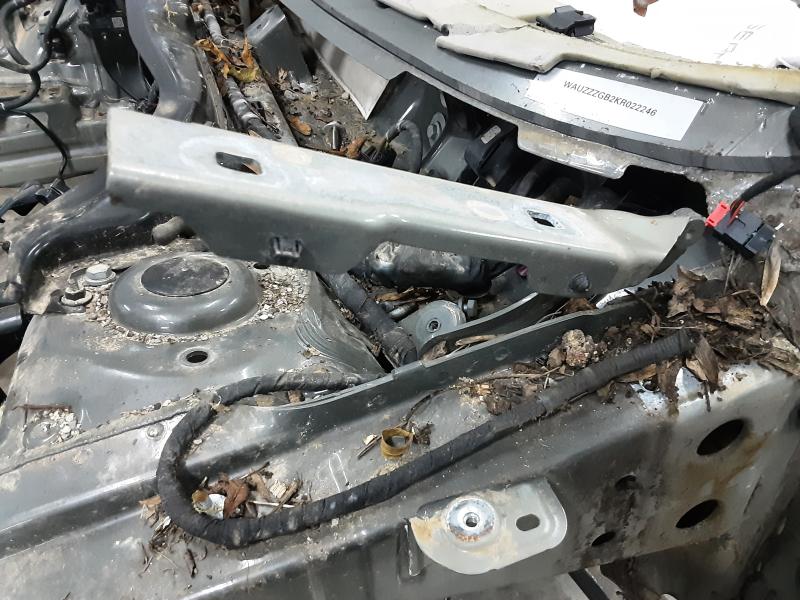 LEFT HINGE BONNET Audi A1 12/18+