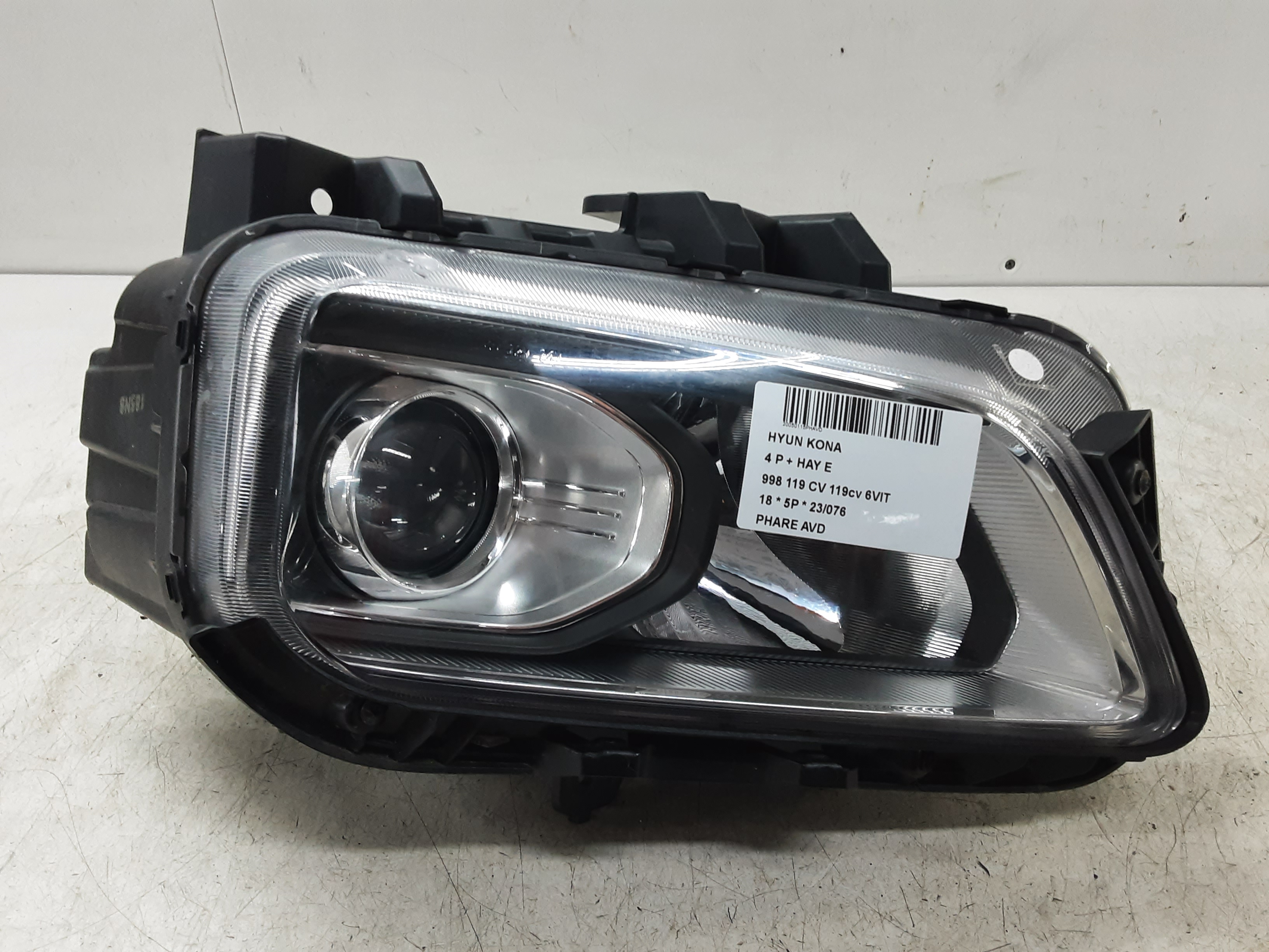 KOPLICHT VOOR RECHTS Hyundai KONA 10/17+