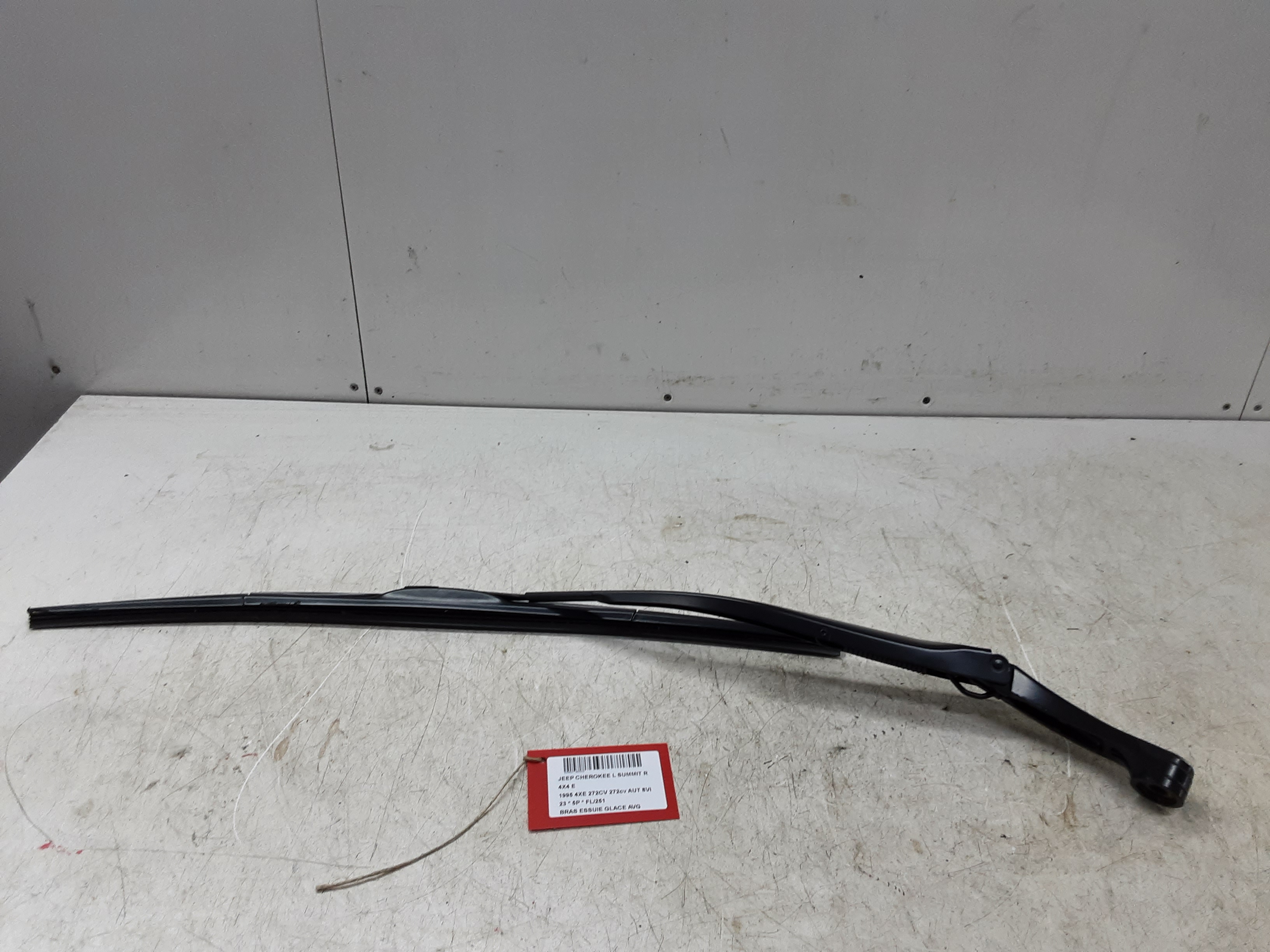 RUITENWISSERARM LINKS VOOR Jeep GRAND CHEROKEE (WL) 2021+