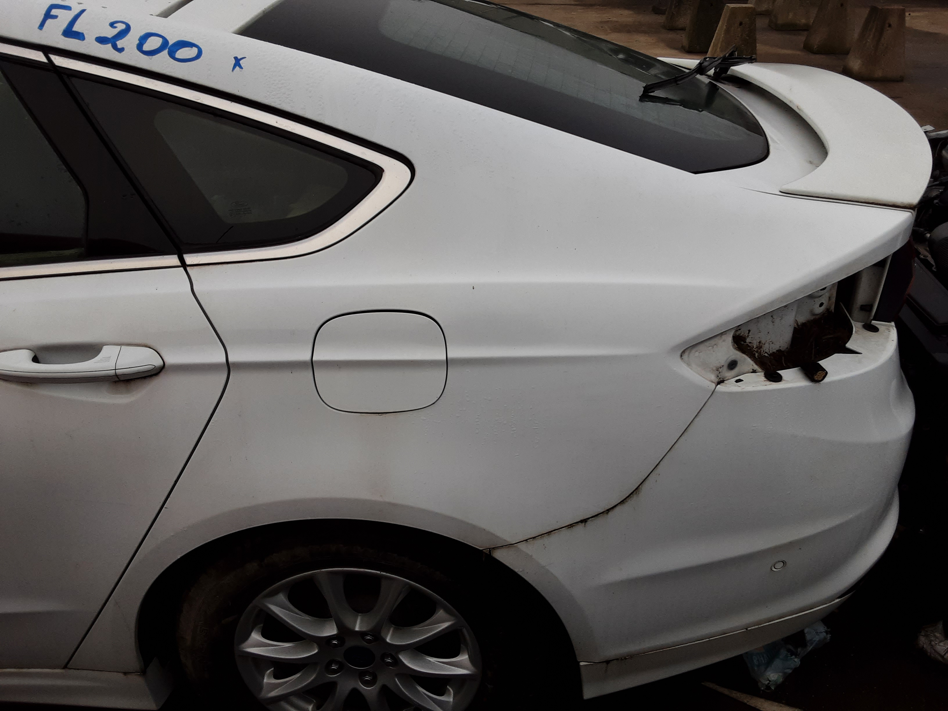 SPATBORD ACHTER LINKS Ford MONDEO 11/14+