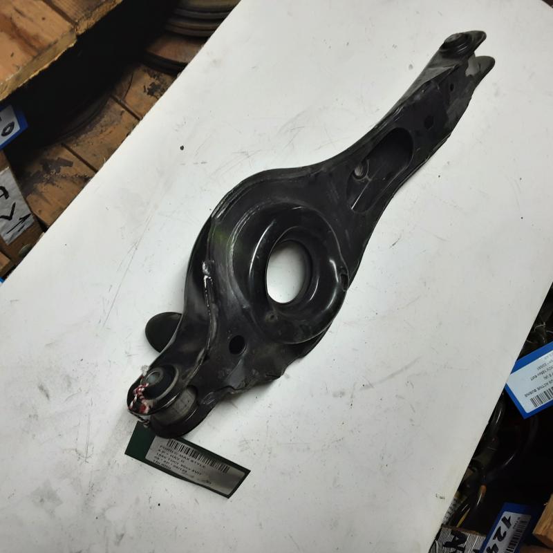 DRAAGARM ACHTER LINKS Ford C-MAX 07 - 10/10