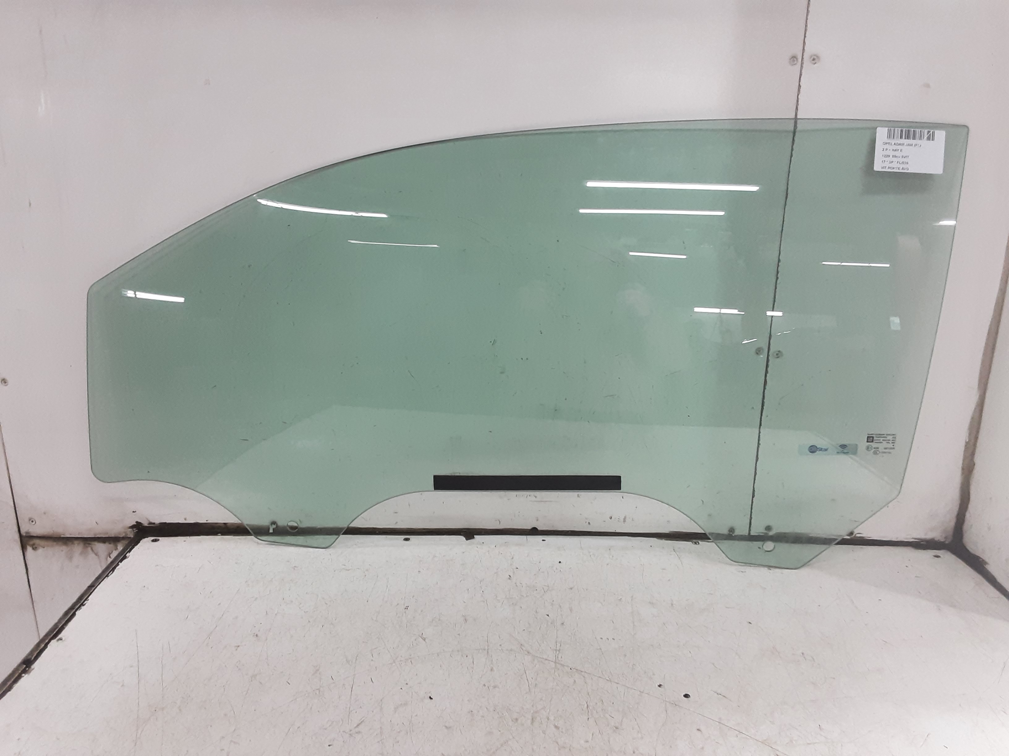 VITRE DE PORTE AVANT GAUCHE Opel ADAM 10/12+