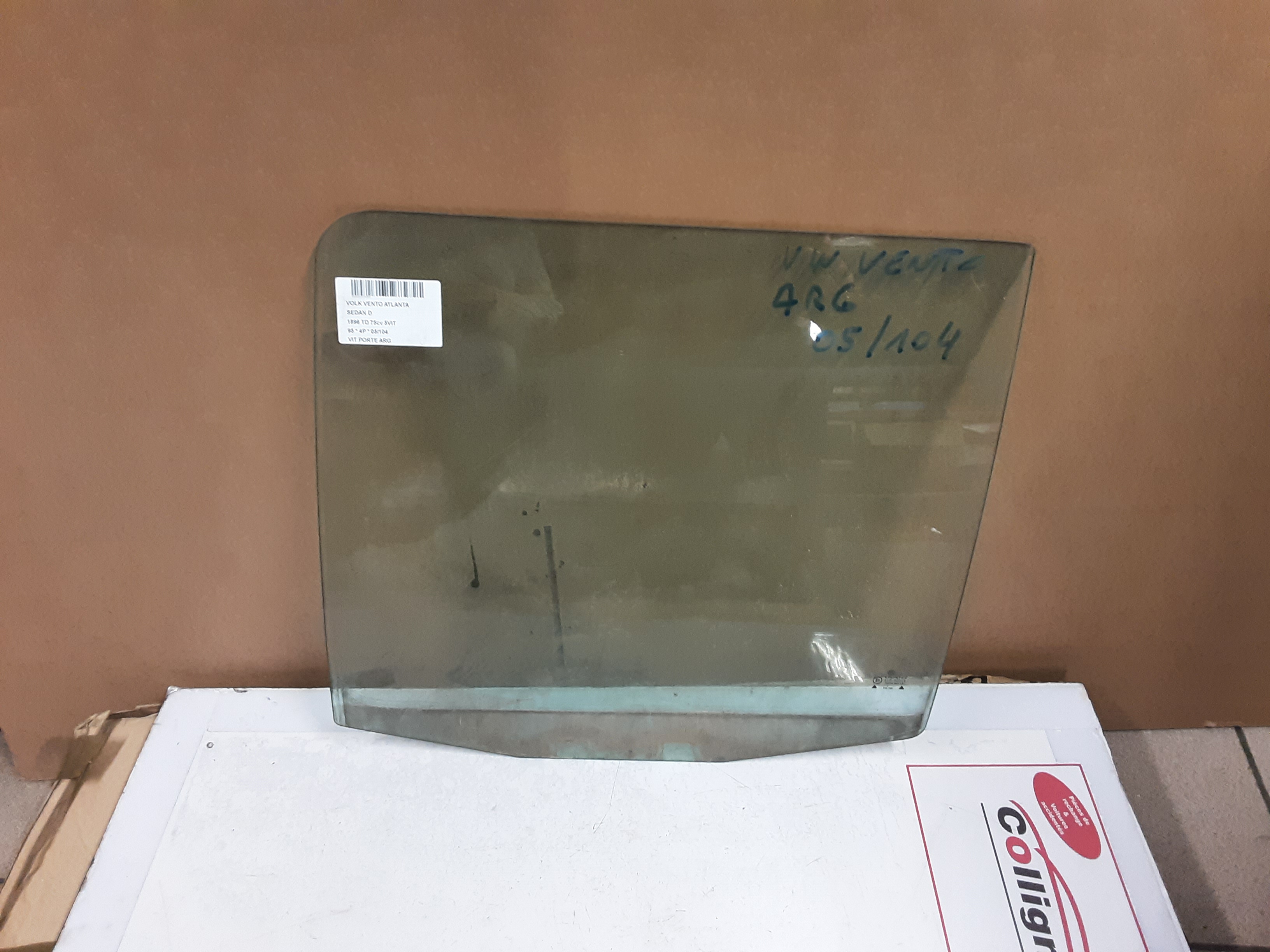 LEFT REAR DOOR WINDOW Vw VENTO 92&gt;98