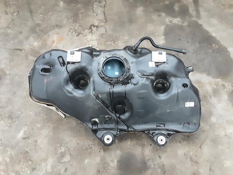 BRANDSTOFTANK BENZINE Toyota CAMRY XV70 PreFaceLift 2018 - 