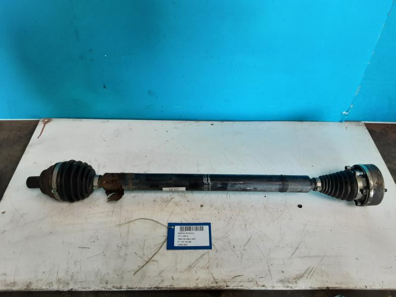 AANDRIJFAS VOOR RECHTS Audi A3 8/08 - 12