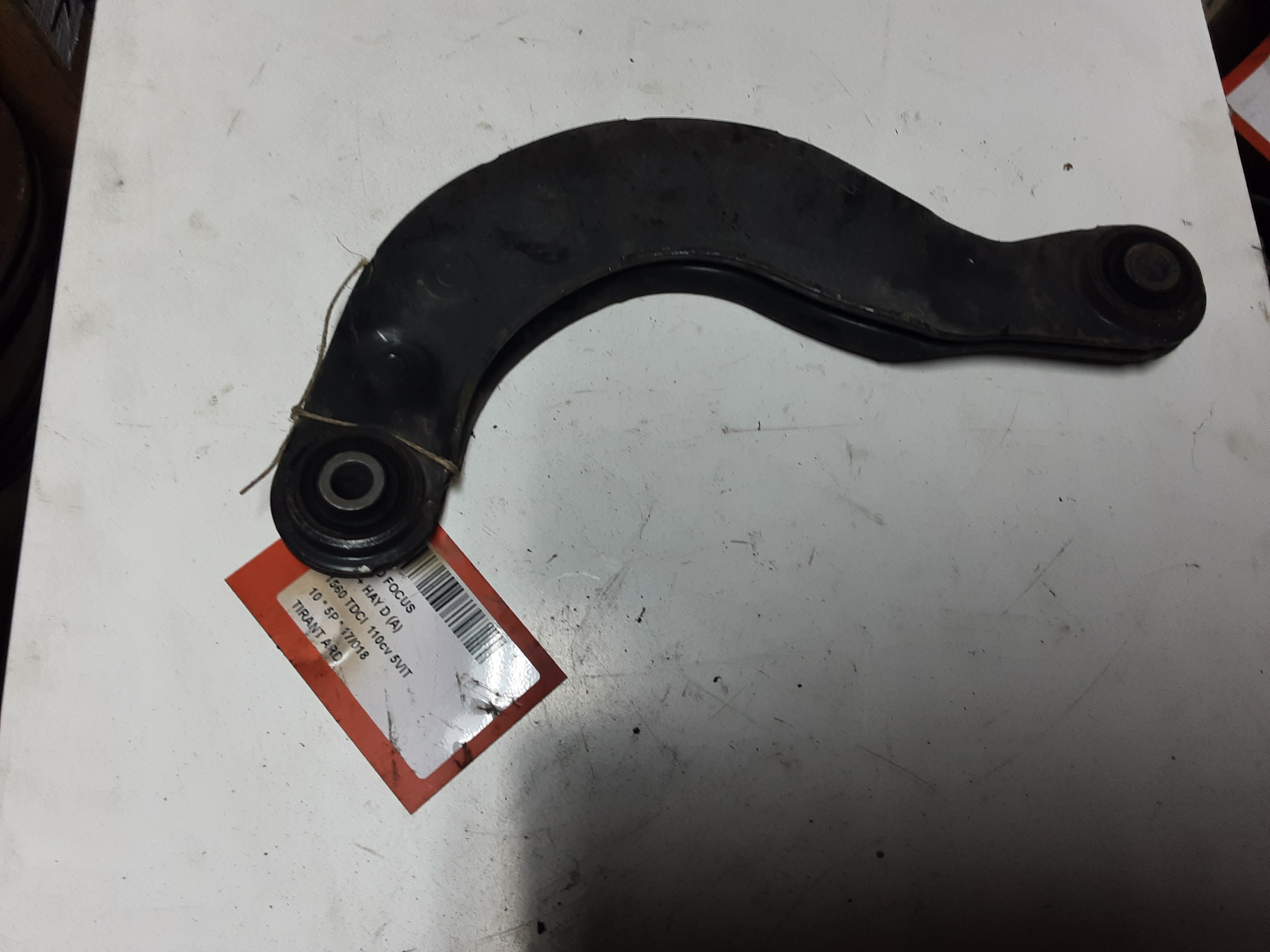 DRAAGARM ACHTER RECHTS Ford FOCUS (3) 08 - 02/11