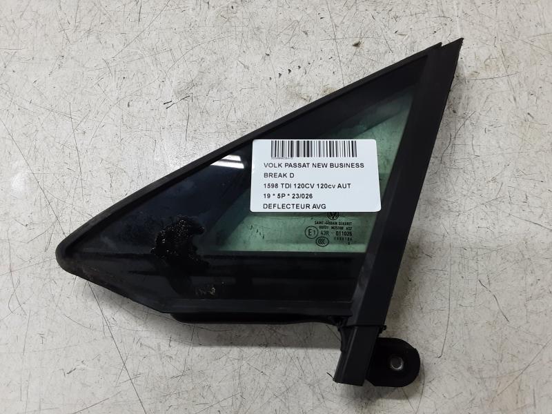 ZIJRUIT VOOR LINKS Vw PASSAT 07/19+