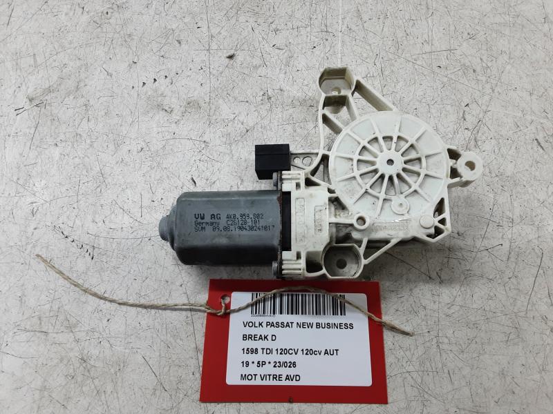 MOTOR RUITMECHANISME VOOR RECHTS Vw PASSAT 07/19+