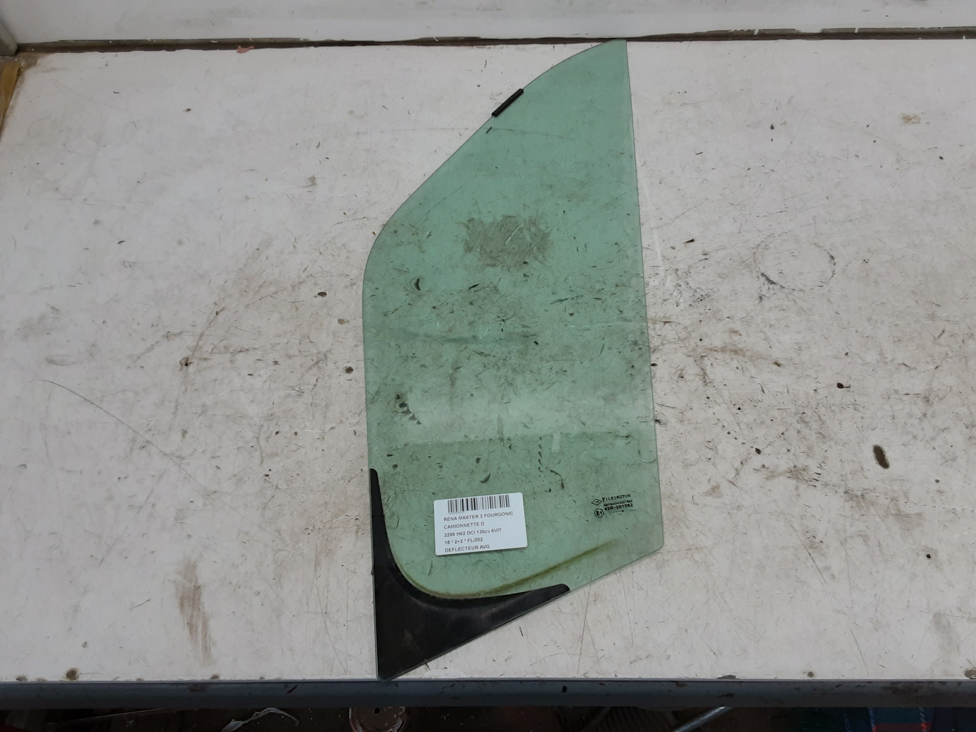 ZIJRUIT VOOR LINKS Renault MASTER 10 - 8/19