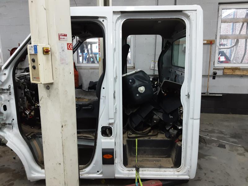 MIDDENSTIJL CENTRAAL LINKS Renault MASTER 10 - 8/19