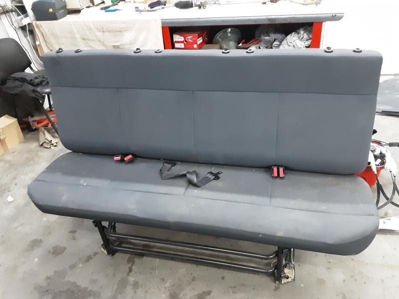 STOEL ACHTER Renault MASTER 10 - 8/19