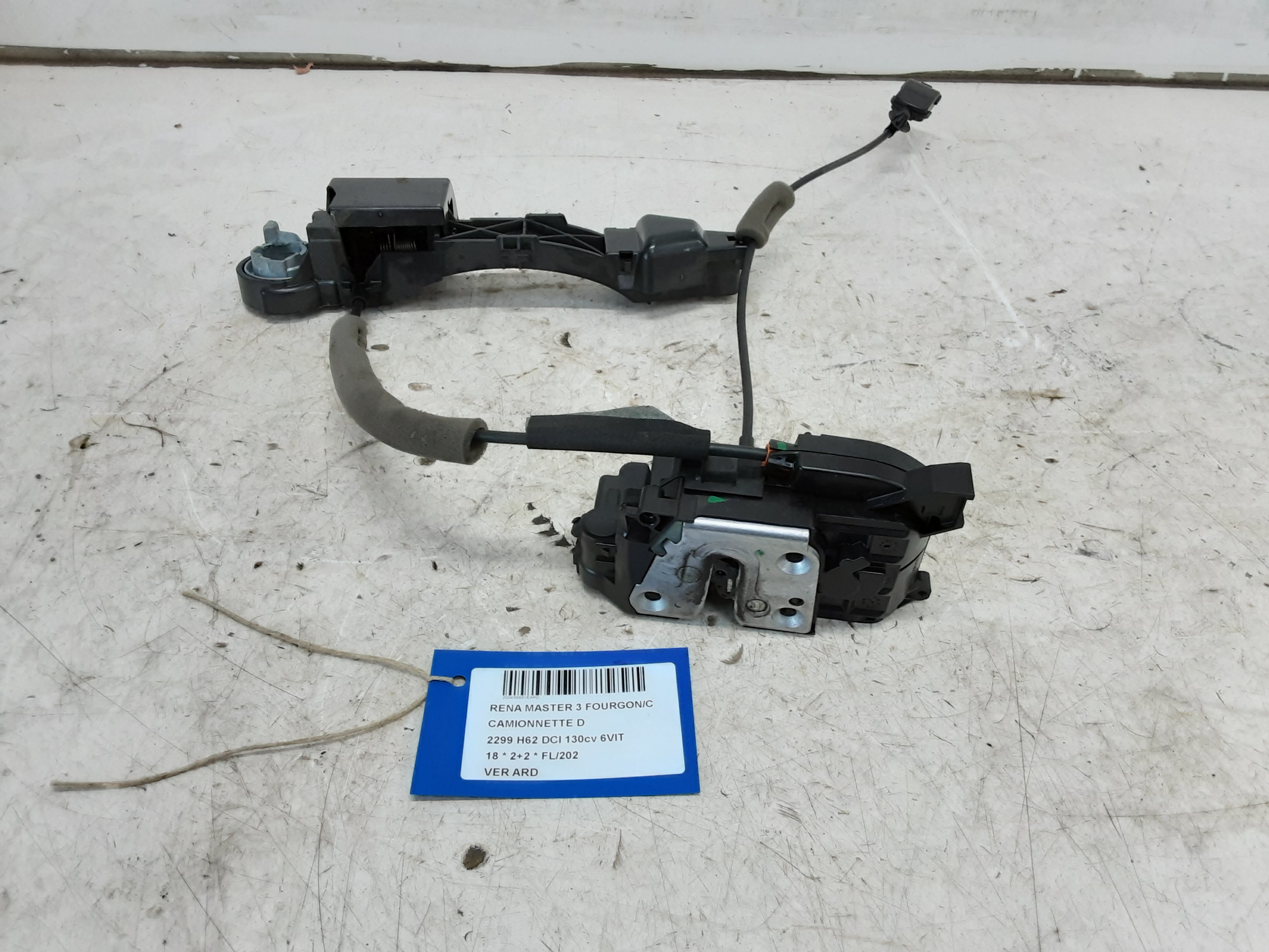 VERGRENDELING ACHTER RECHTS Renault MASTER 10 - 8/19