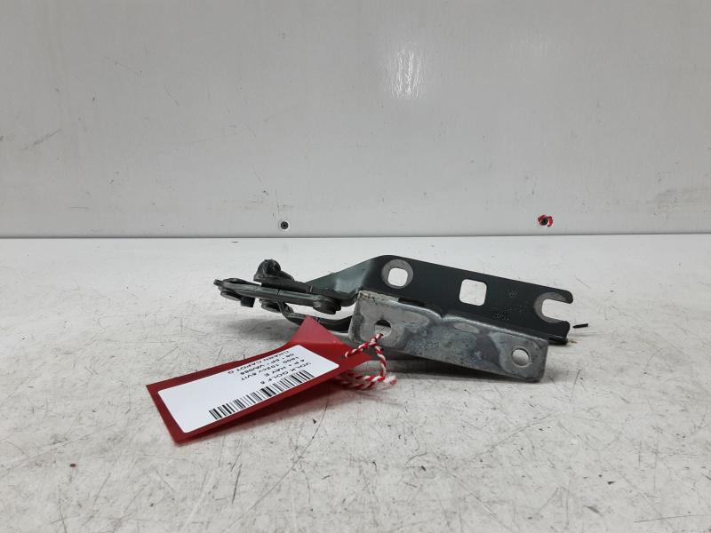 CHARNIERE DE CAPOT GAUCHE Vw GOLF V 11/03 - 08