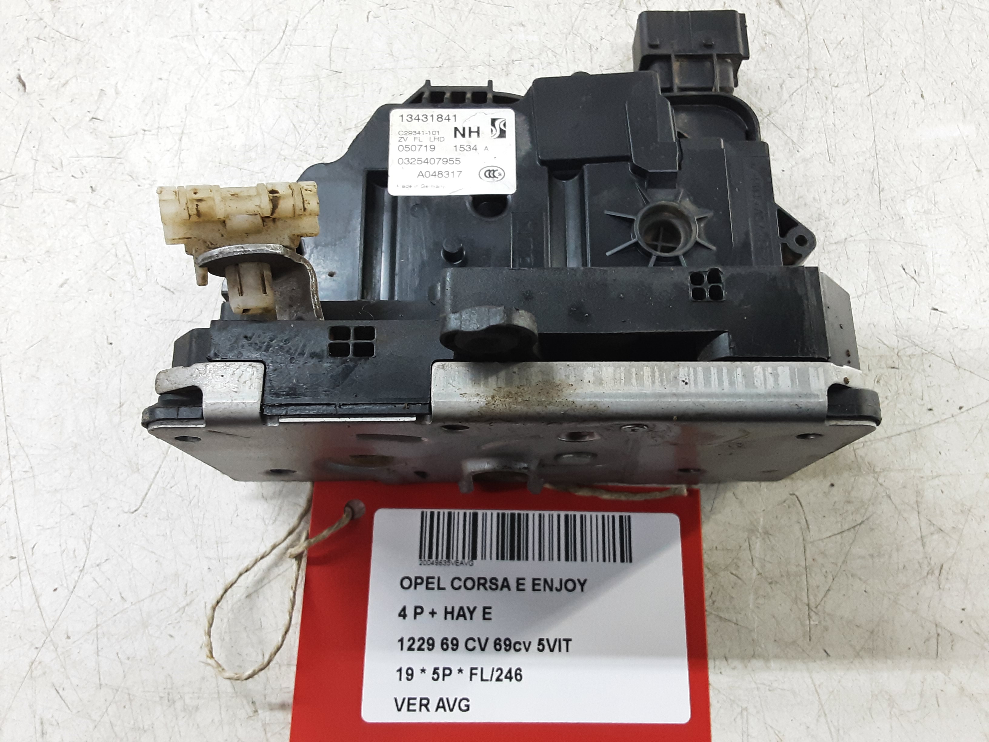 VERROUILLAGE DE PORTE AVANT GAUCHE Opel CORSA E 10/14-  19