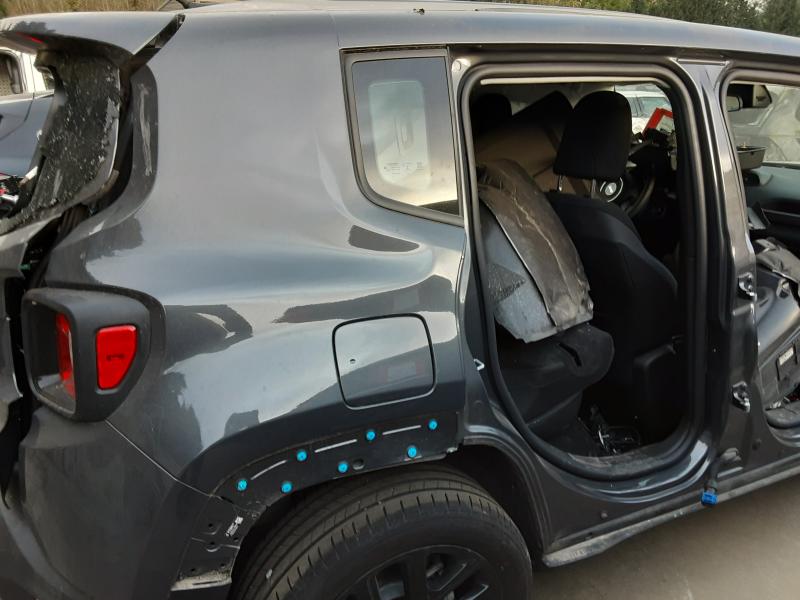 SPATBORD ACHTER RECHTS Jeep RENEGADE (1) Facelift 9/18+