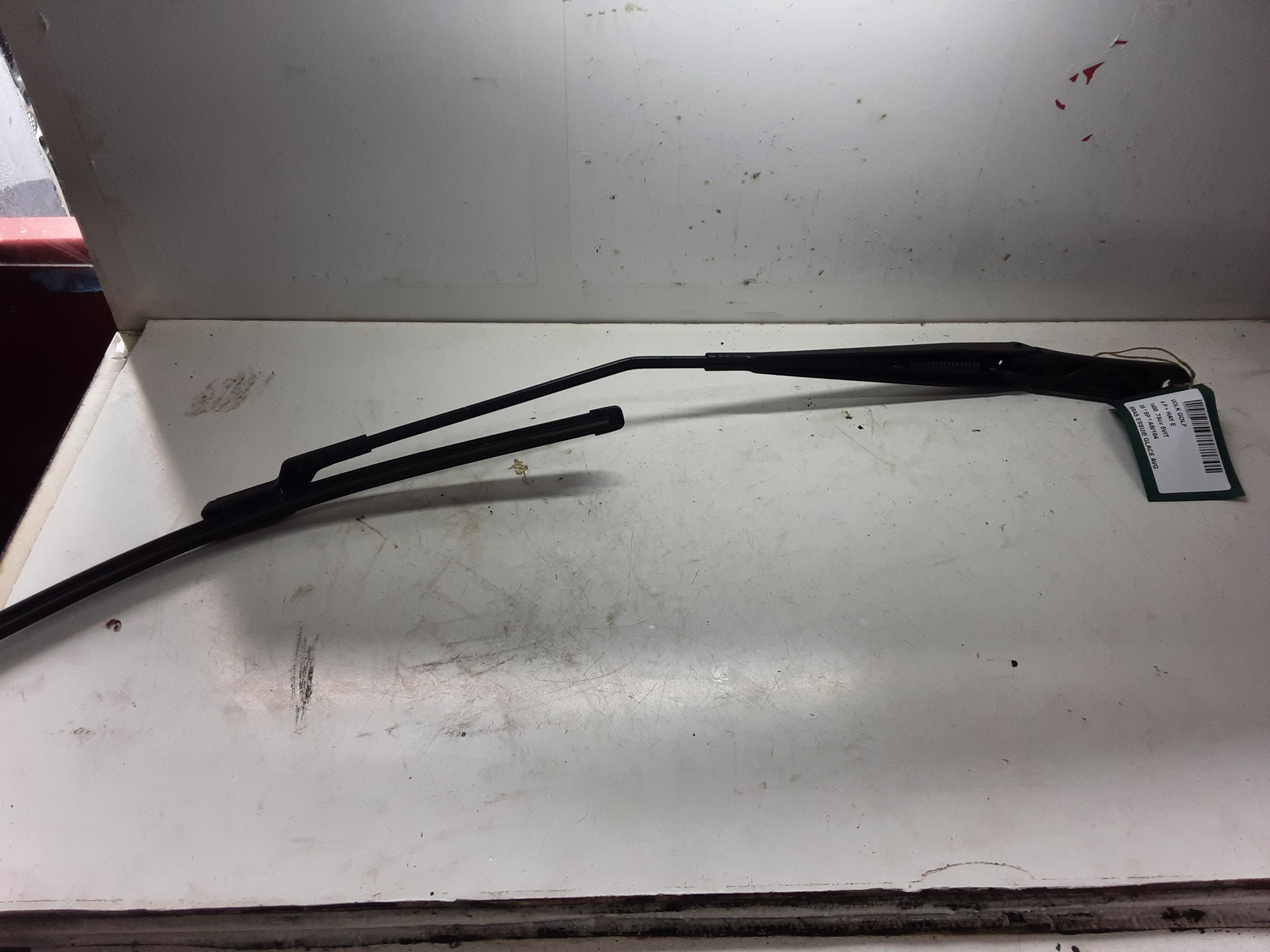 RUITENWISSERARM LINKS VOOR Vw GOLF V 11/03 - 08