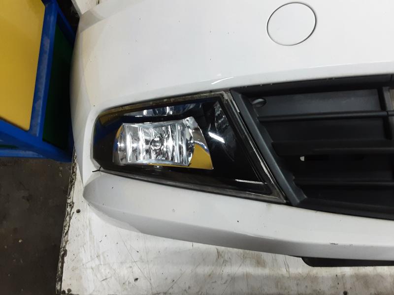 PHARE ANTI-BROUILLARD AVANT DROIT Skoda FABIA (NJ) MK3 10/14 -9/18
