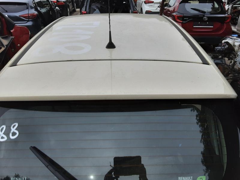 DACH Renault CAPTUR (1) 05/13 - 5/17