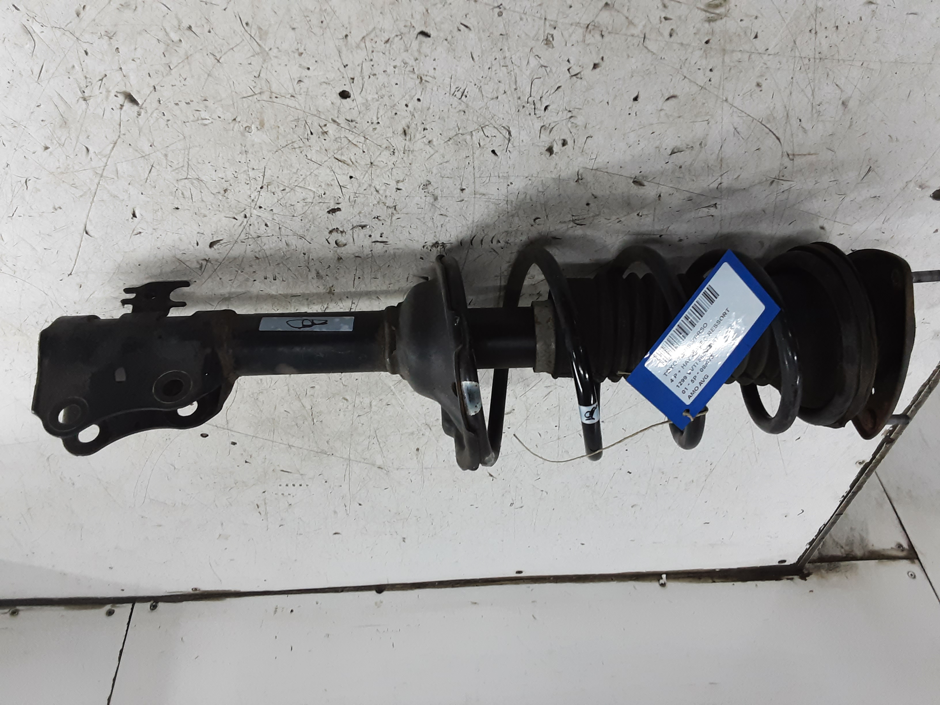SCHOKBREKER VOOR LINKS Toyota YARIS VERSO 00 - 05