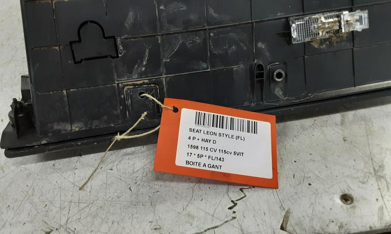 OPBERGVAKJE Seat LEON (3) (5F) FaceLift 1/17 - 5/20