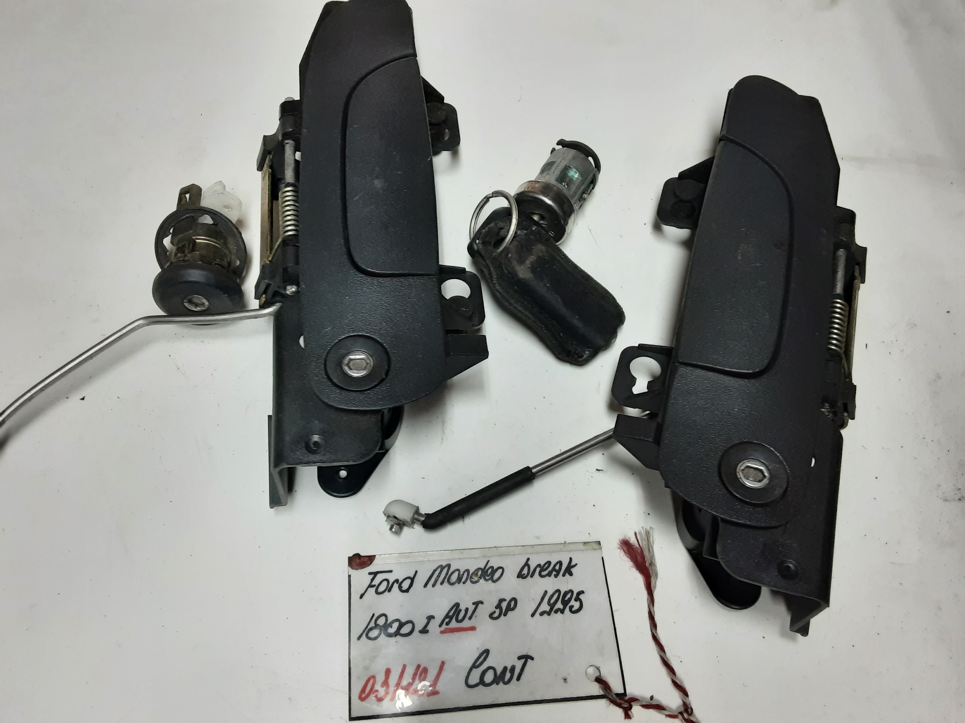 CONTACTSLOT Ford MONDEO 3/93 &gt;10/96