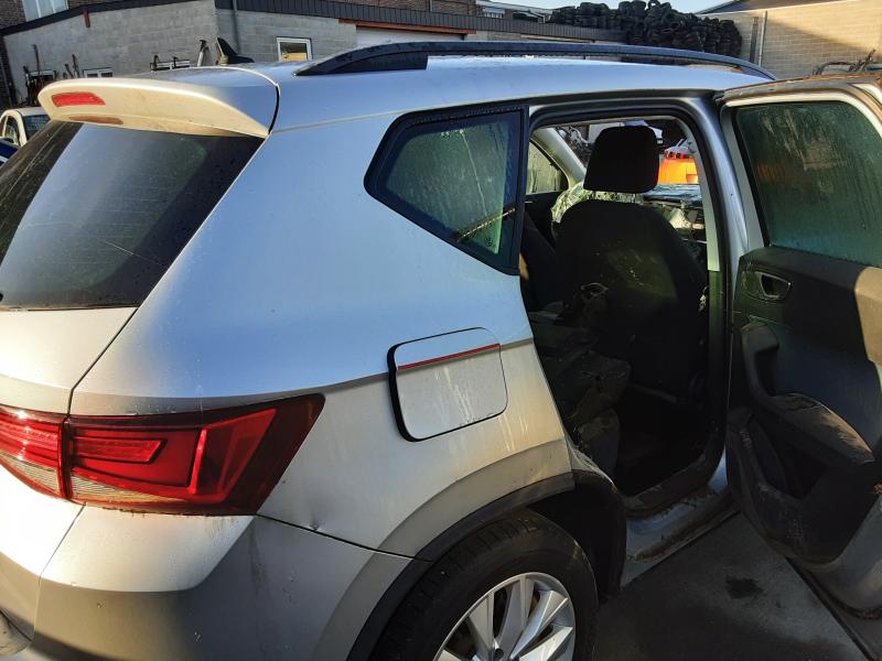 RECHTER HECKFLÜGEL Seat ATECA 9/16+